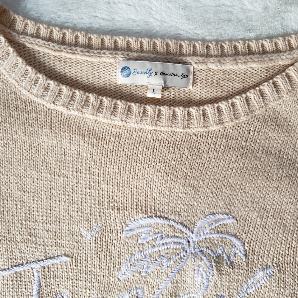 Beachly x Goldfish Kiss Tropical Vibes Embroidered Lightweight Sweater, Size L - Picture 7 of 13